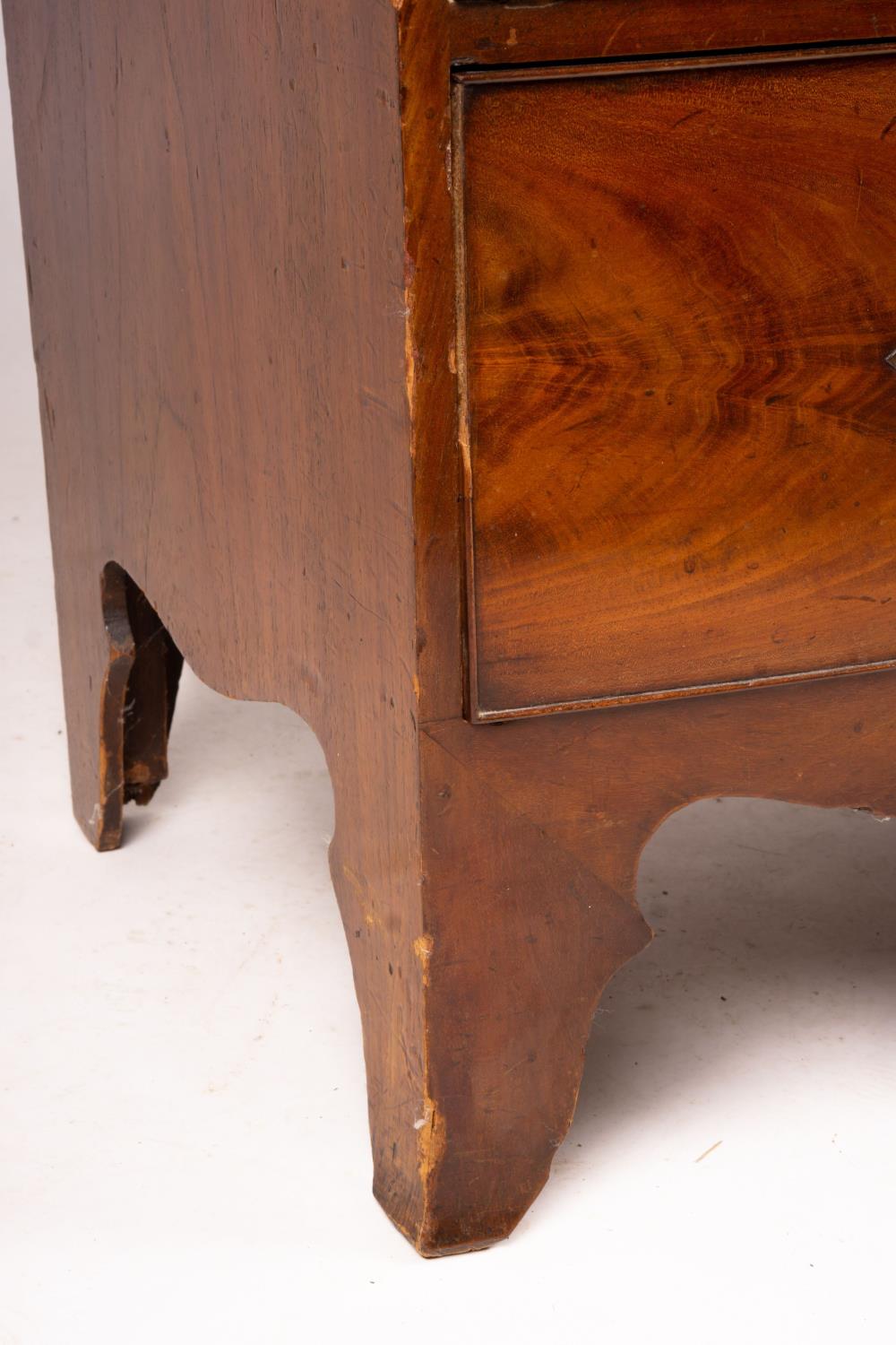 A Regency mahogany bow fronted chest, width 90cm, depth 50cm, height 90cm - Image 5 of 8