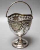 An Edwardian pieced silver pedestal sugar basket (lacking liner), D & M Davis, Sheffield, 1906,