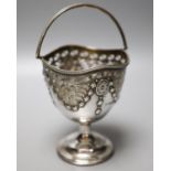 An Edwardian pieced silver pedestal sugar basket (lacking liner), D & M Davis, Sheffield, 1906,