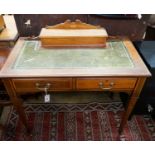 An Edwardian satinwood banded mahogany writing table, length 91cm, depth 51cm, height 76cm