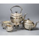 A George V silver three piece tea set, Cooper Brothers & Sons, Sheffield, 1913, gross 42oz, together