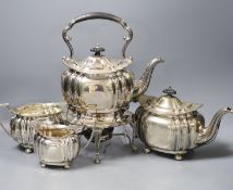 A George V silver three piece tea set, Cooper Brothers & Sons, Sheffield, 1913, gross 42oz, together