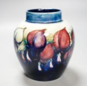 A Moorcroft wisteria pattern jar13cm