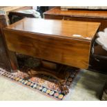 A Victorian mahogany Pembroke breakfast table, length 106cm, depth 48cm, height 76cm