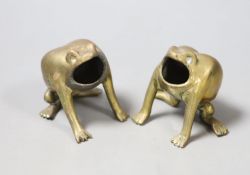A pair of Chinese small bronze censers, in the form of toads with open mouths, height 7cm
