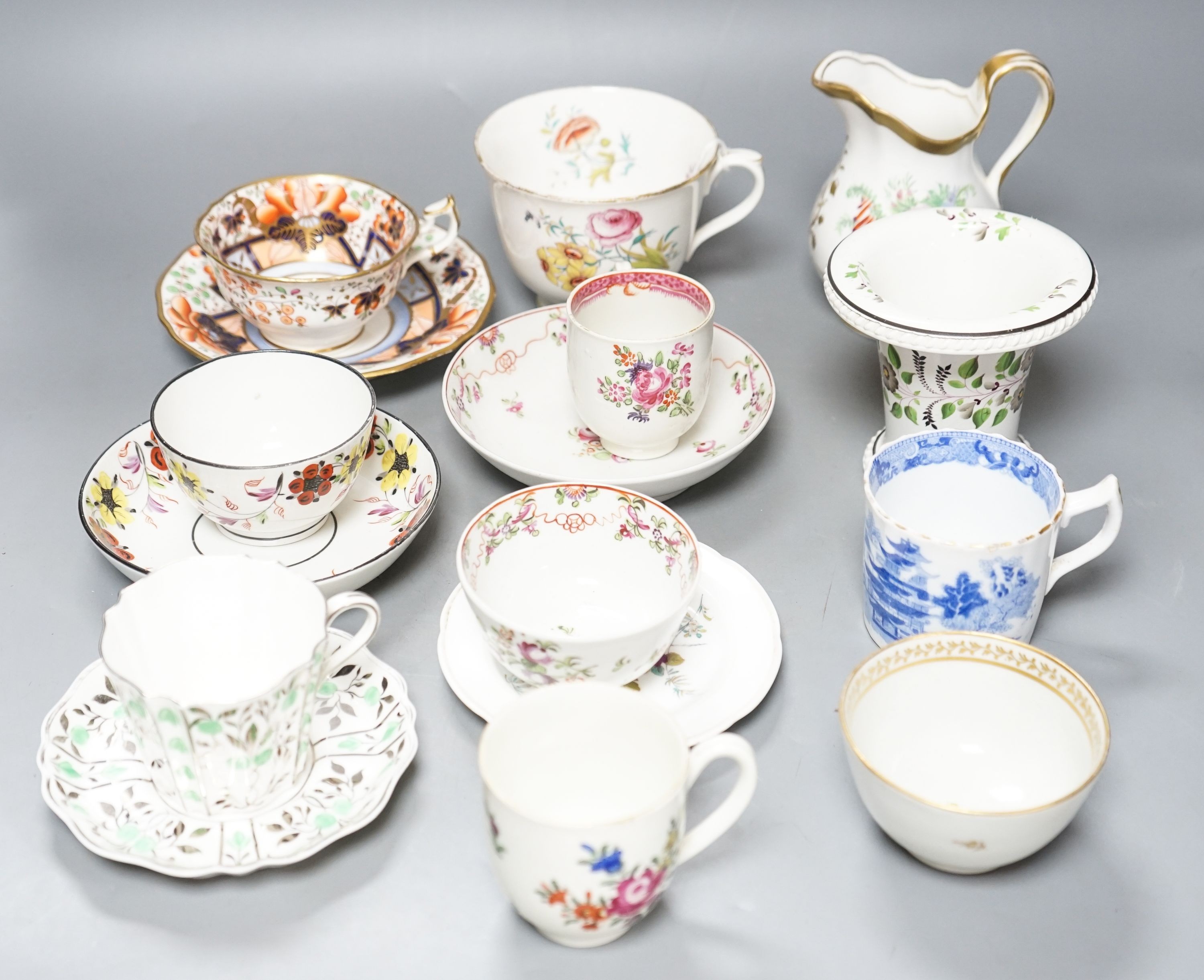 A group of 18th/19th century English porcelain tea wares and a Davenport pottery vase