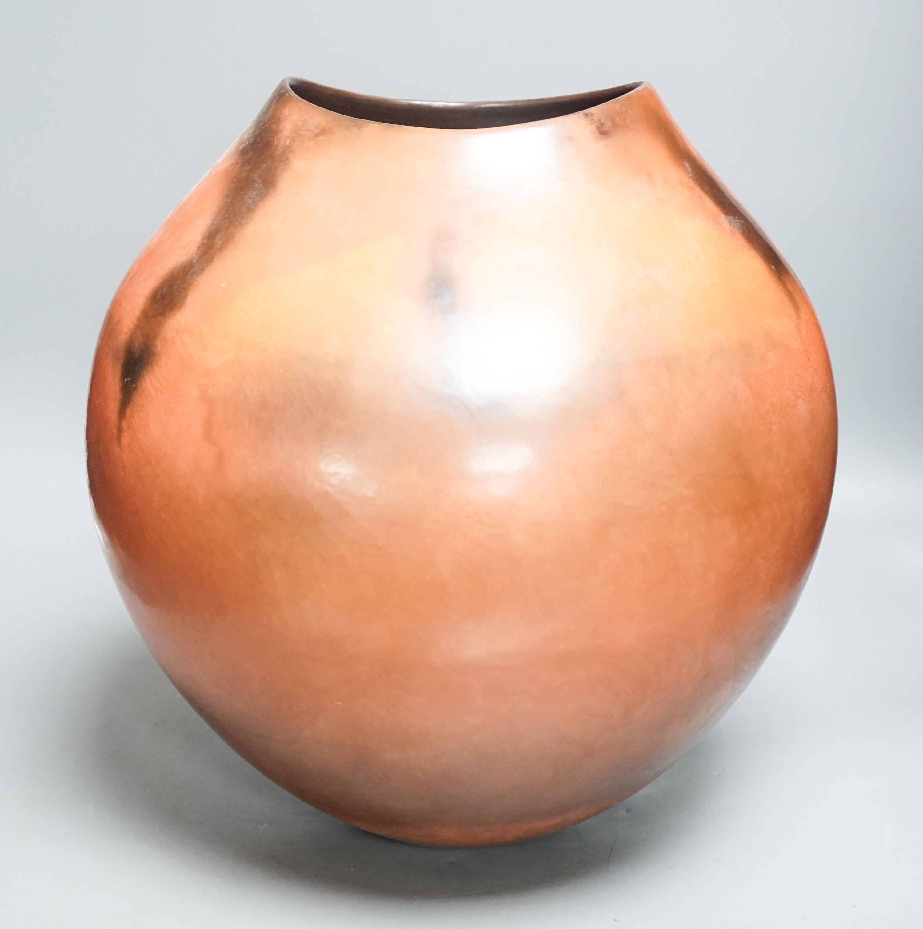 Gabrielle Koch (German, b.1948), a large burnished earthenware vase35cm