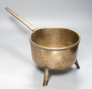 An 18th century ‘30’ bell metal skillet by Warner, by the Warner foundry, 21cm diameter