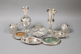 A small silver dish and other sundry silver including kiddush cup, 925 vase, miniature trays and