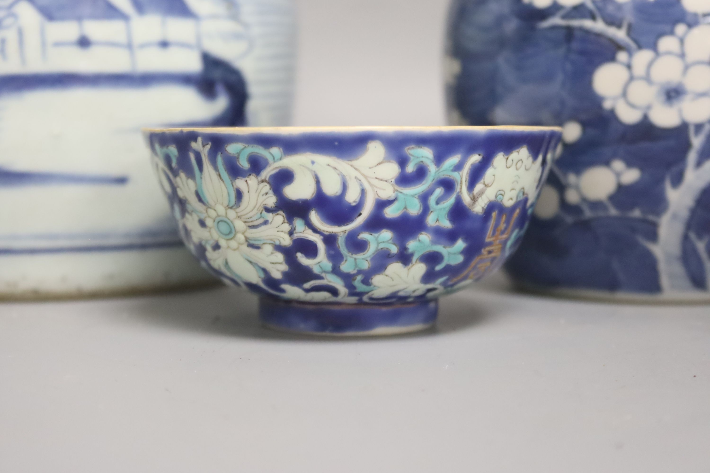 Two Chinese blue and white jars, and a Tongzhi bowl, all 19th/early 20th century16cm - Image 2 of 5