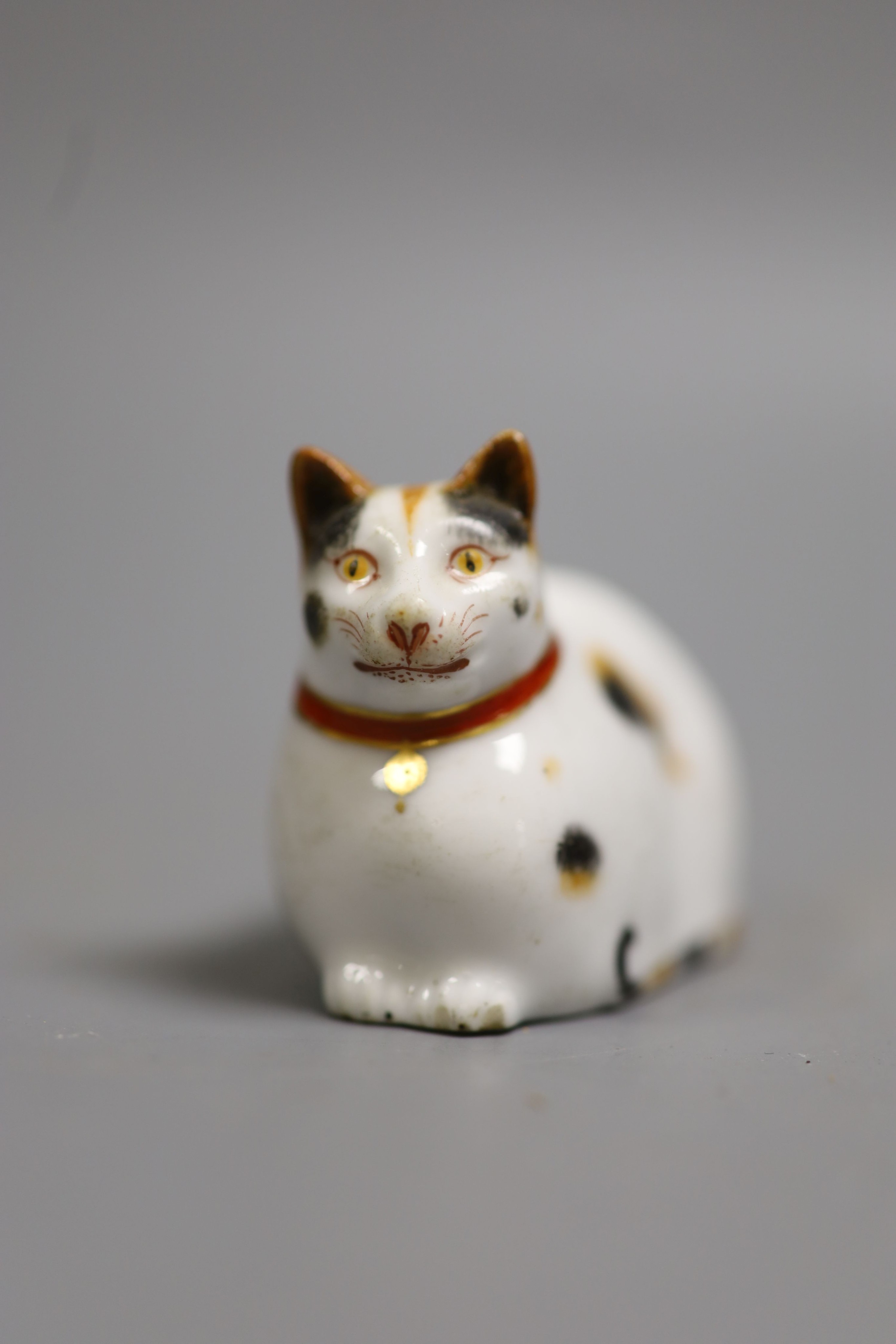 A rare Chamberlain Worcester porcelain model of a recumbent cat, c.1820-40, 6cmProvenance - Dennis - Image 2 of 3