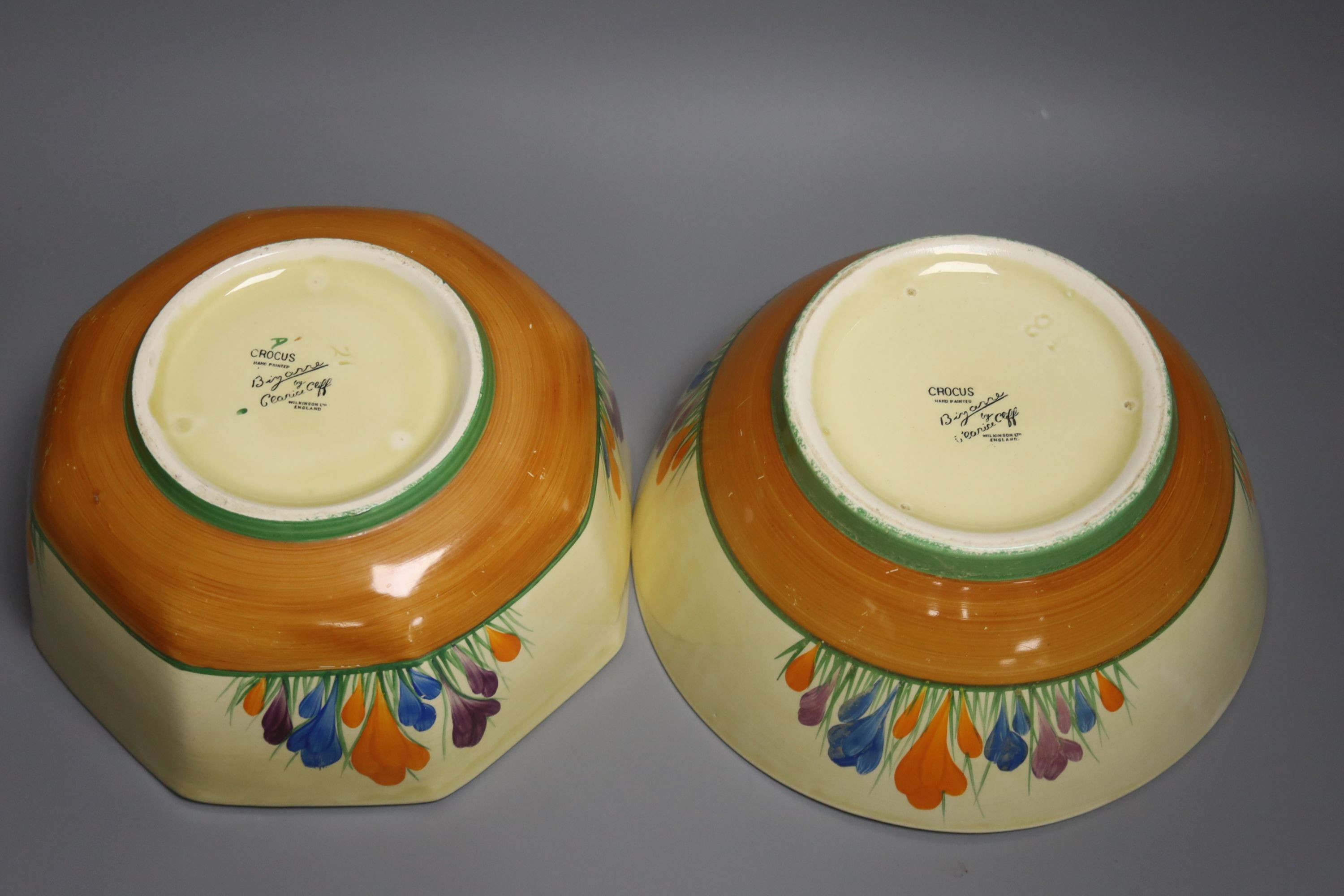 Two Clarice Cliff crocus pattern bowls22cm - Image 4 of 4