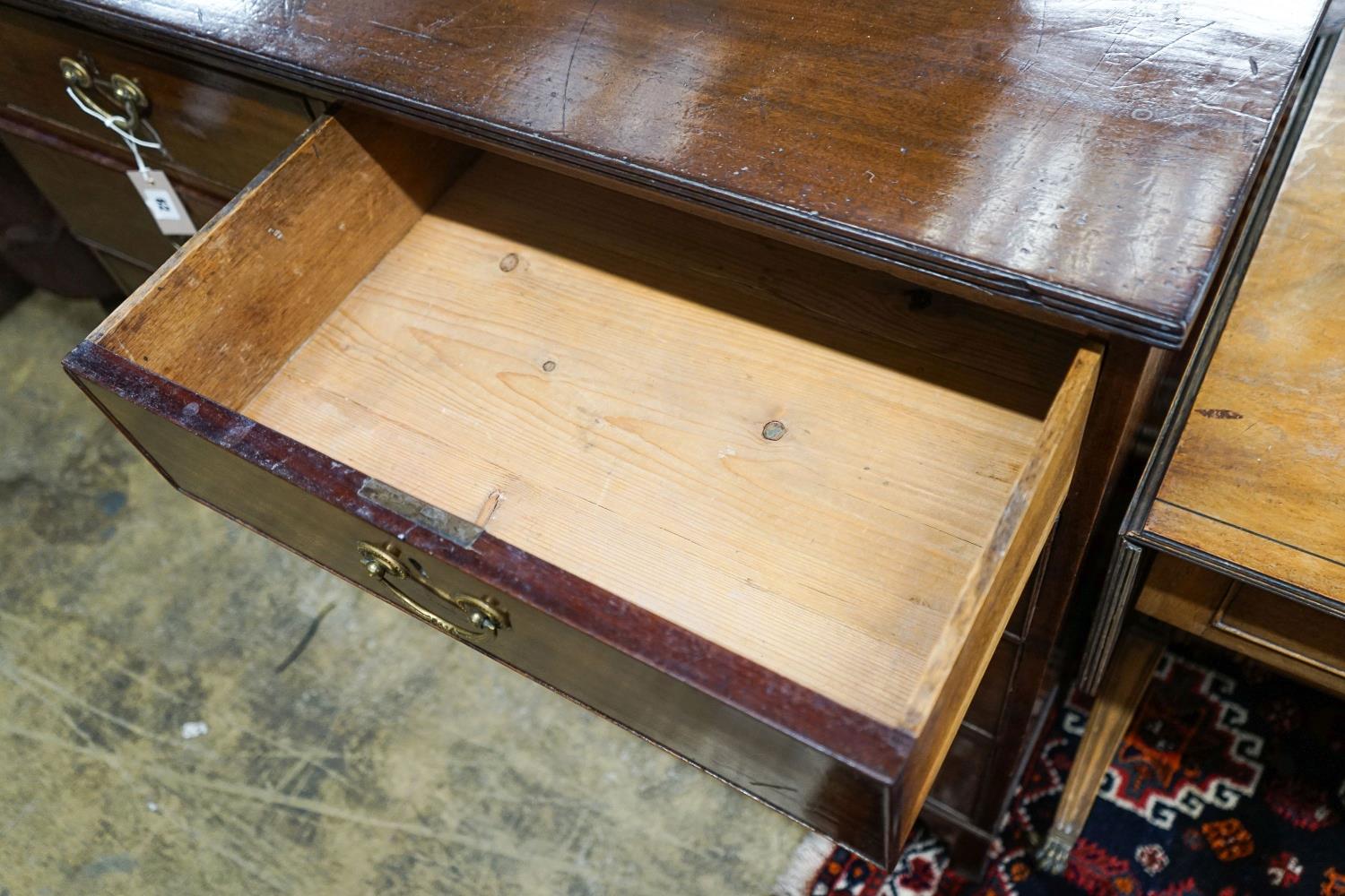 A late George III mahogany chest of drawers, width 113cm, depth 54cm, height 97cm - Image 4 of 5