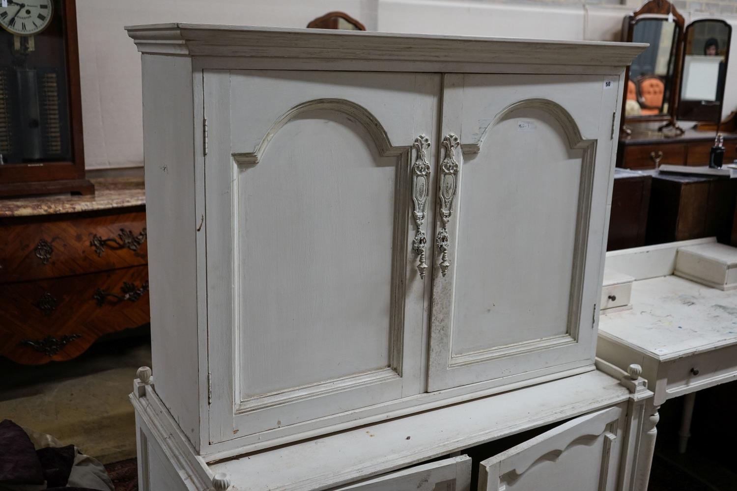 A painted four door cabinet, width 118cm, depth 60cm, height 152cm - Image 2 of 4