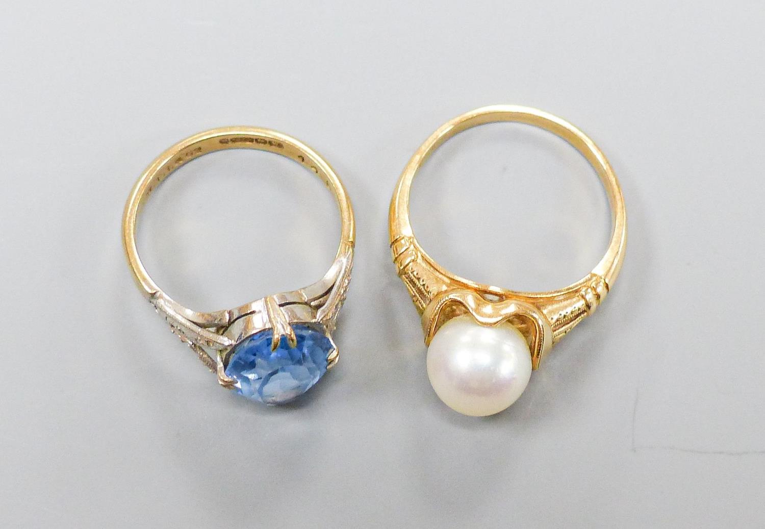 A 14K ring set with a cultured pearl in a fancy mount, size O, gross 4 grams and a 9ct gold dress - Image 2 of 4