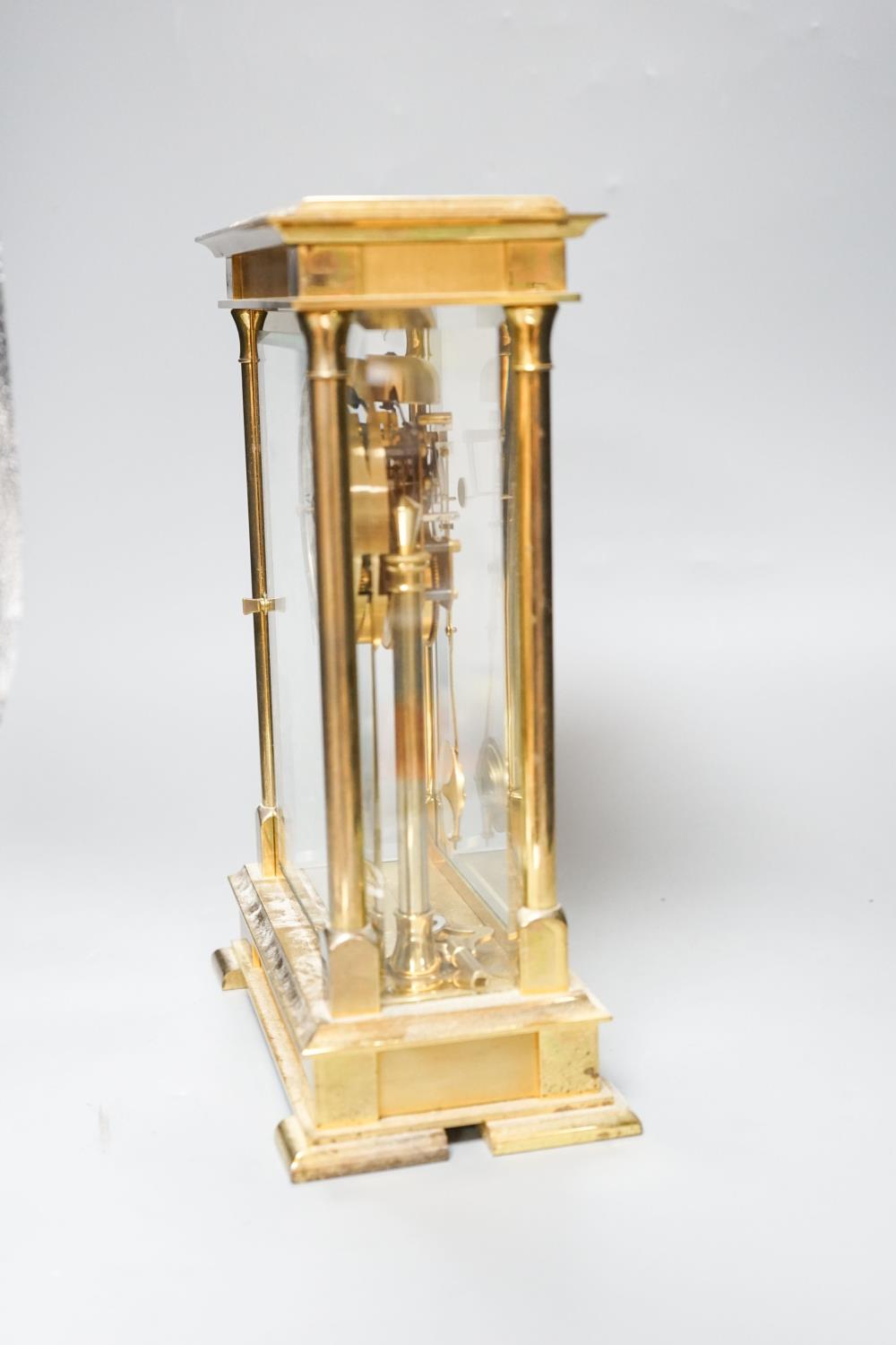 An 8 day brass cased clock 29cm - Image 2 of 4