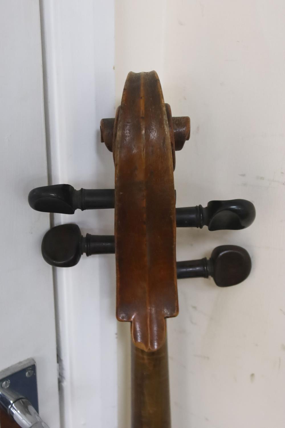 Early 20th century German cello and bow, the back measuring 75cm excluding the button - Image 8 of 12