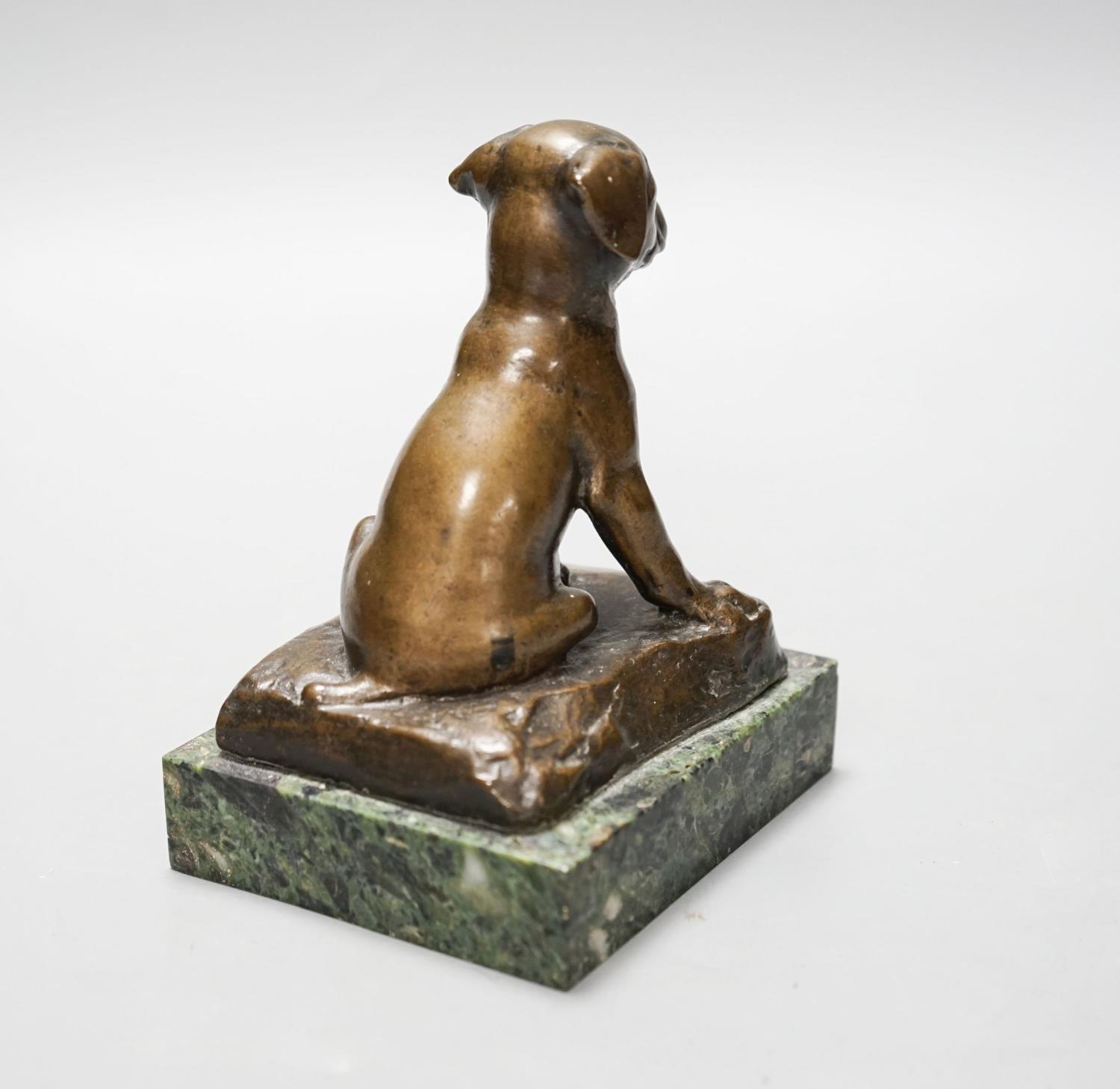 An early 20th century bronze figure of a seated puppy, 13cm - Image 3 of 3