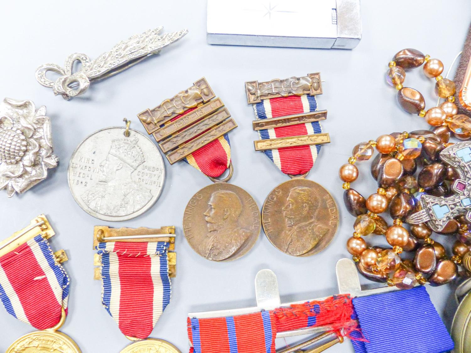 Medals, costume jewellery etc. - Image 3 of 8