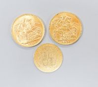 An Edward VII gold sovereign, 1907, a George V sovereign, 1926 and a Victoria half-sovereign,