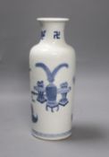 A Chinese blue and white vase 26cm