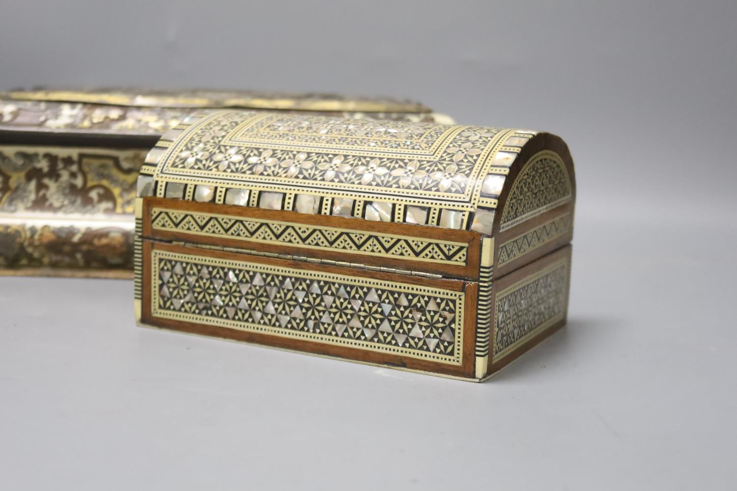 A 19th century French cut brass pewter and ivory inlaid jewellery box, h 10cm, 27 x 19cm, together - Image 2 of 4