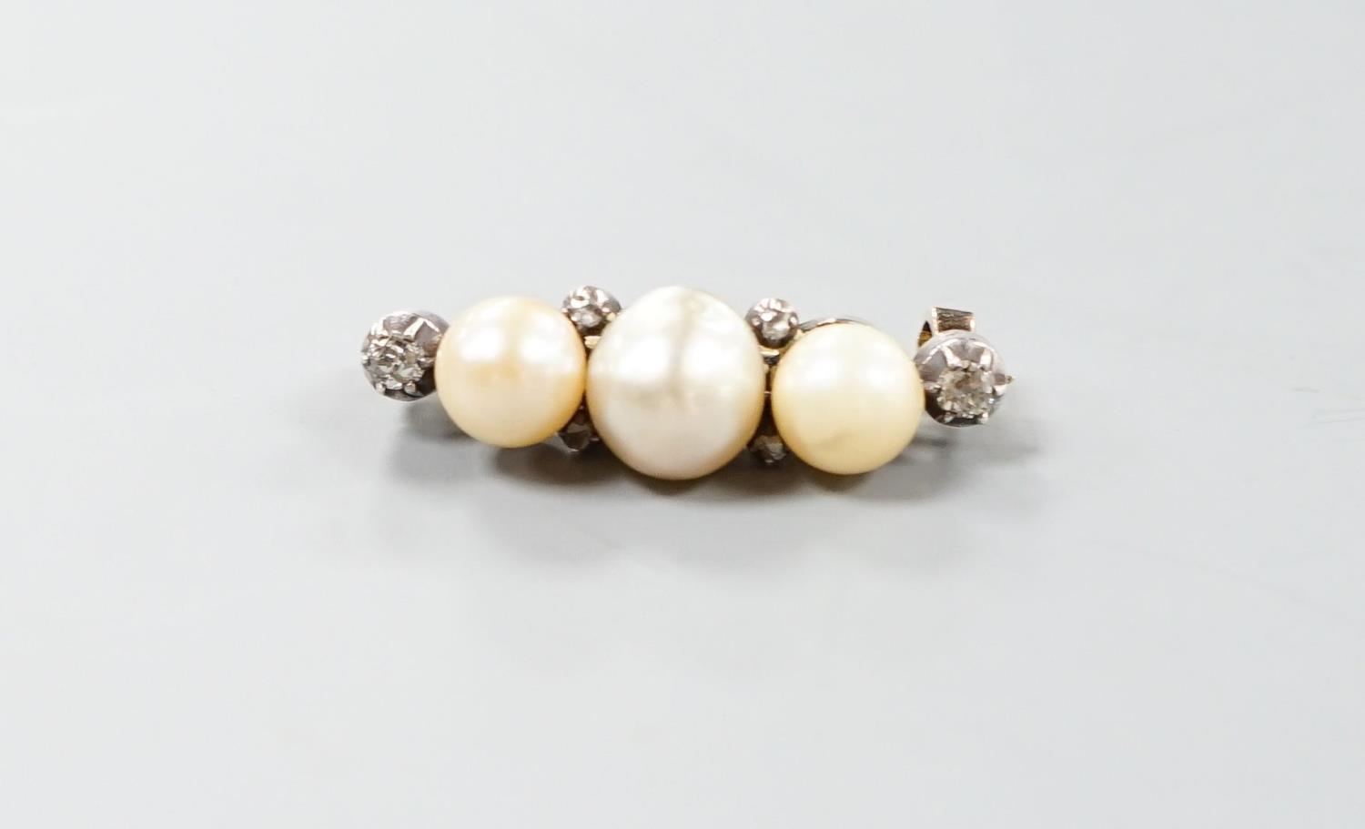 A yellow metal, three stone cultured pearl and six stone diamond brooch, 34mm, gross weight 8.1 - Image 4 of 4