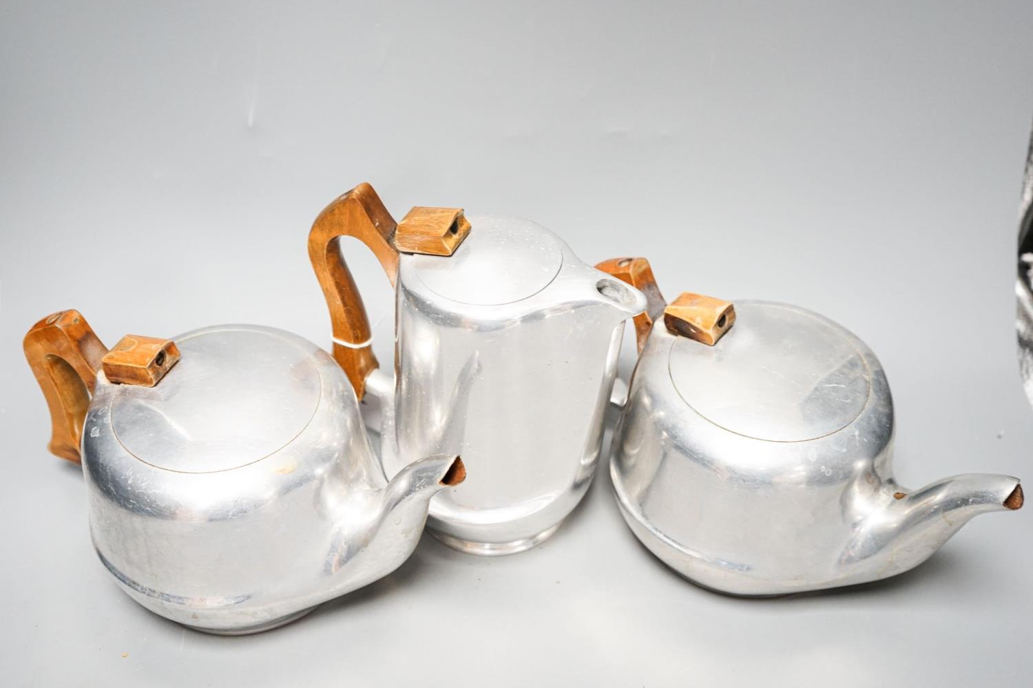 A Picquot ware aluminium 5-piece tea set - Image 3 of 4