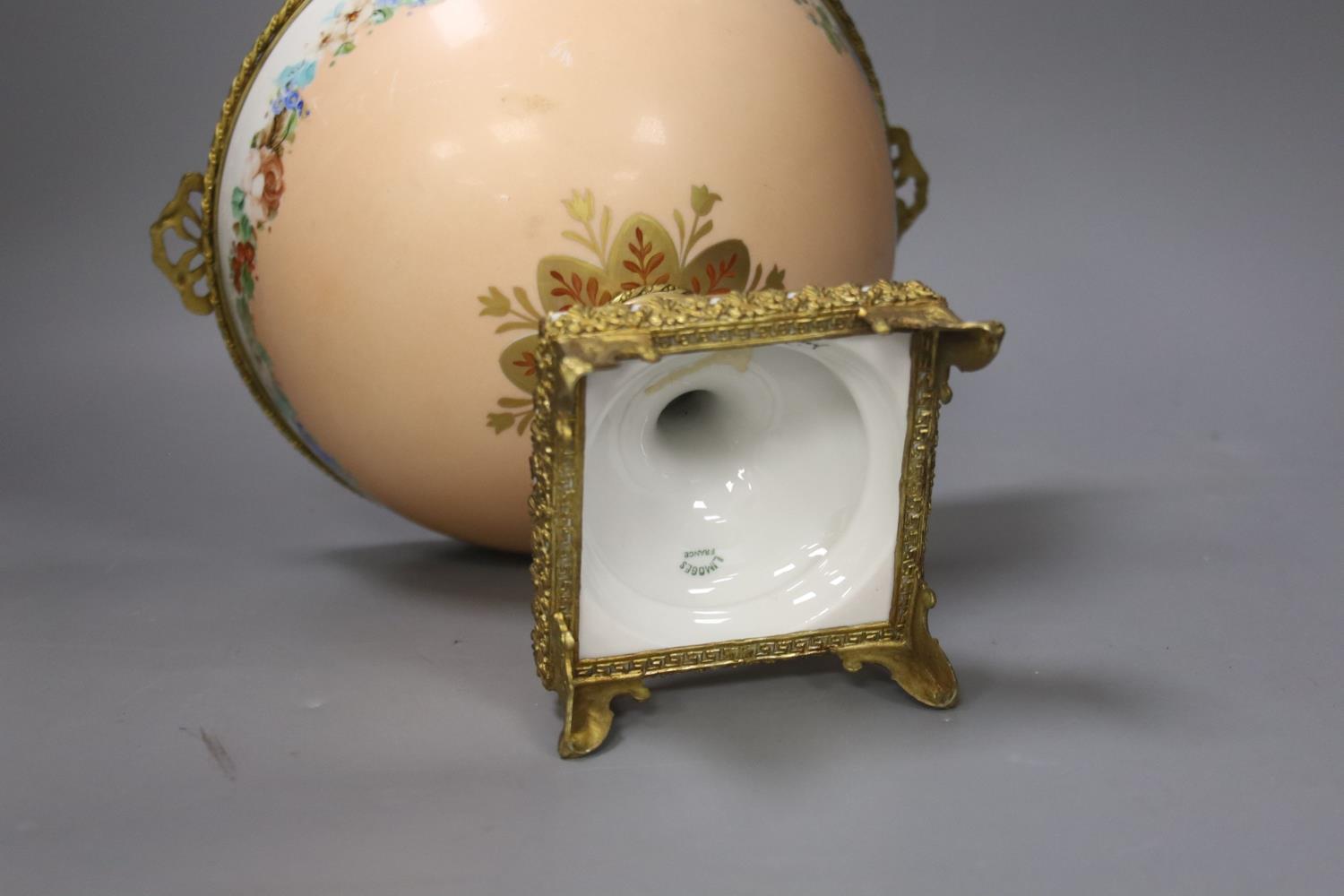 A Limoges hand painted porcelain and gilt metal centrepiece. 20.5cm - Image 4 of 4