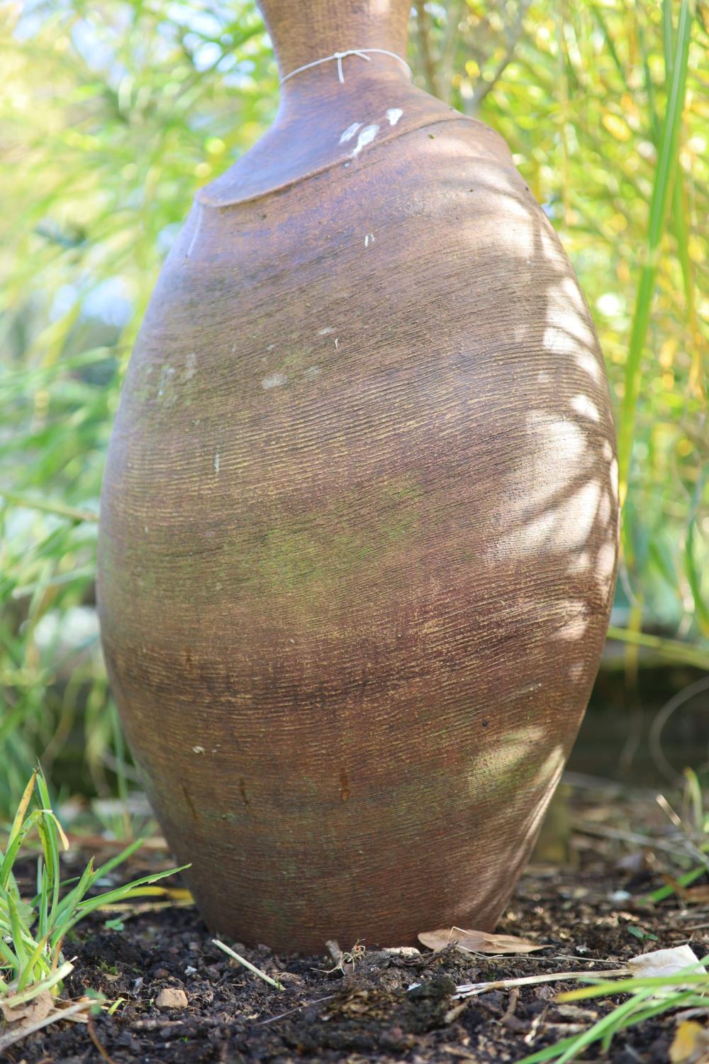 A terracotta garden urn ornament, height 86cm - Image 3 of 3