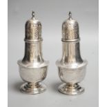A pair of George VI silver sugar casters, William Batt & Sons, Sheffield, 1937, 17.7cm, 9oz.