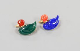 Two modern 18ct gold, diamond and semi precious stone set brooches, each modelled as a duck, 20mm