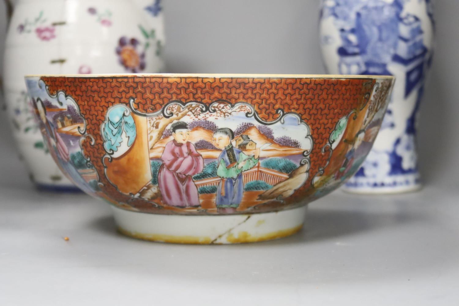 A Chinese Jiaqing export porcelain toilet jug and basin, a small punch bowl, and a blue and white - Image 3 of 6