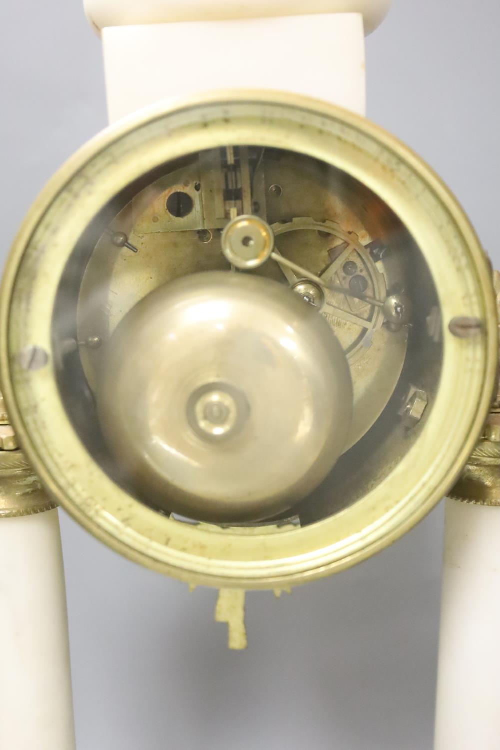 A French ormolu and alabaster clock garniture. Pendulum, no key. 40cm - Image 3 of 3