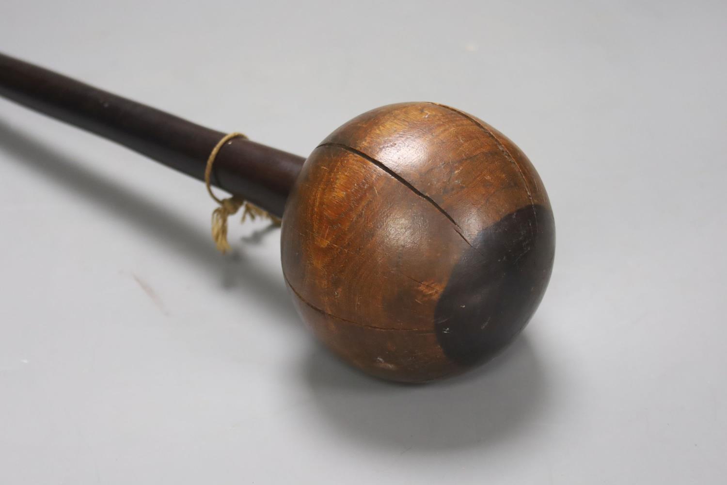 A Zulu hardwood knobkerrie 59cm - Image 2 of 4