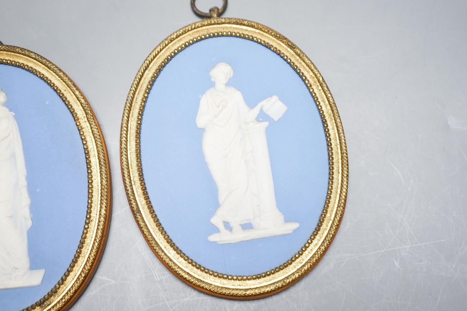 A pair of blue and white jasper oval miniature plaques, presumably Wedgwood, 16cm - Image 2 of 4