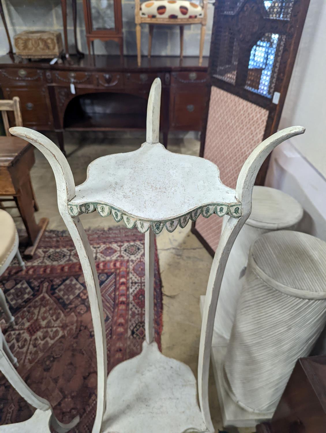 A pair of two-tier white painted plant stands, Colefax & Fowler, height 131cm - Image 5 of 5