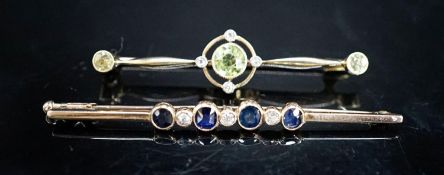 An Edwardian 15ct, peridot and diamond set bar brooch, 49mm, gross weight 4.4 grams and a yellow