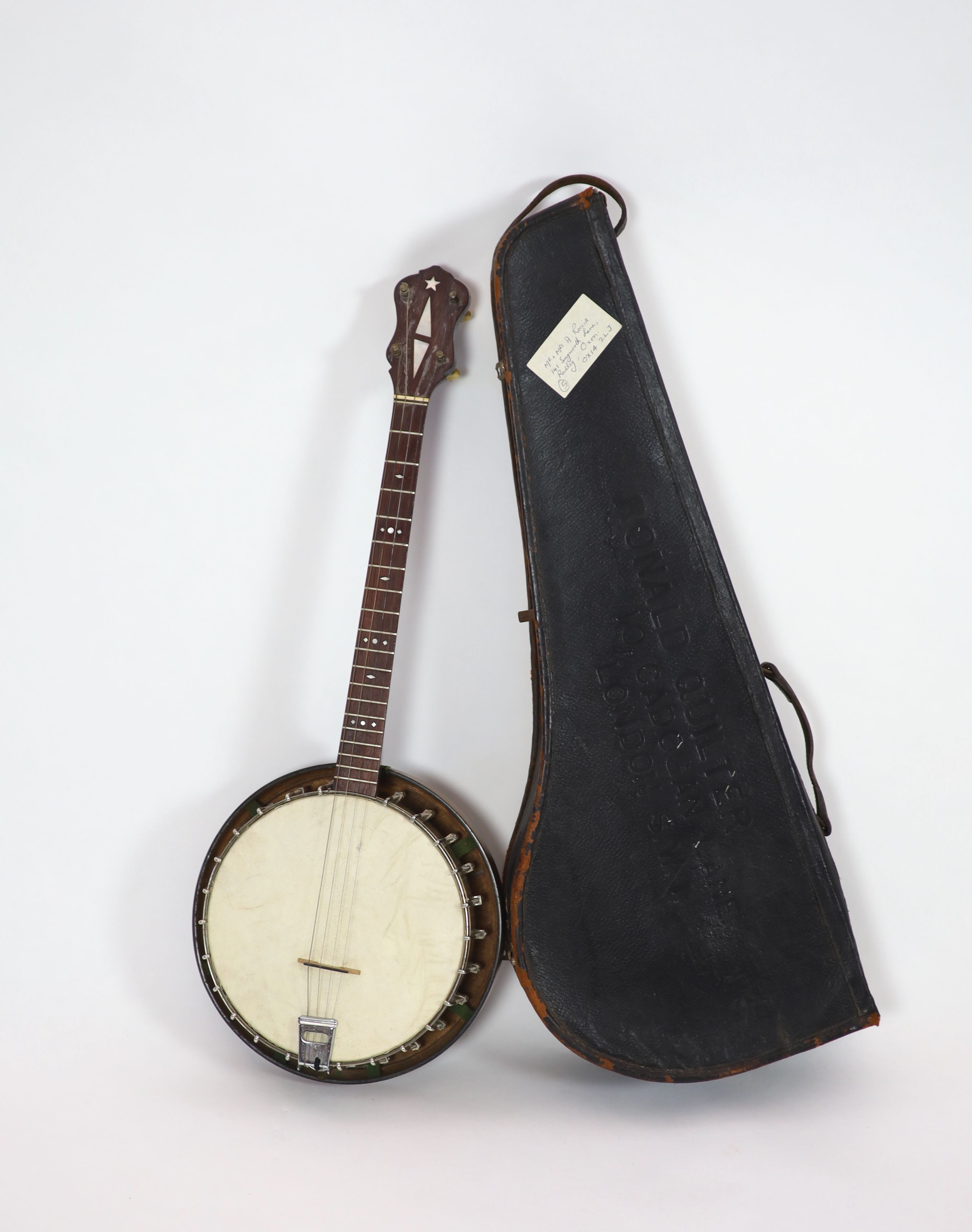 A Vega banjo,nut to bridge 22 inches, 19 frets,length 81cm - Image 2 of 7