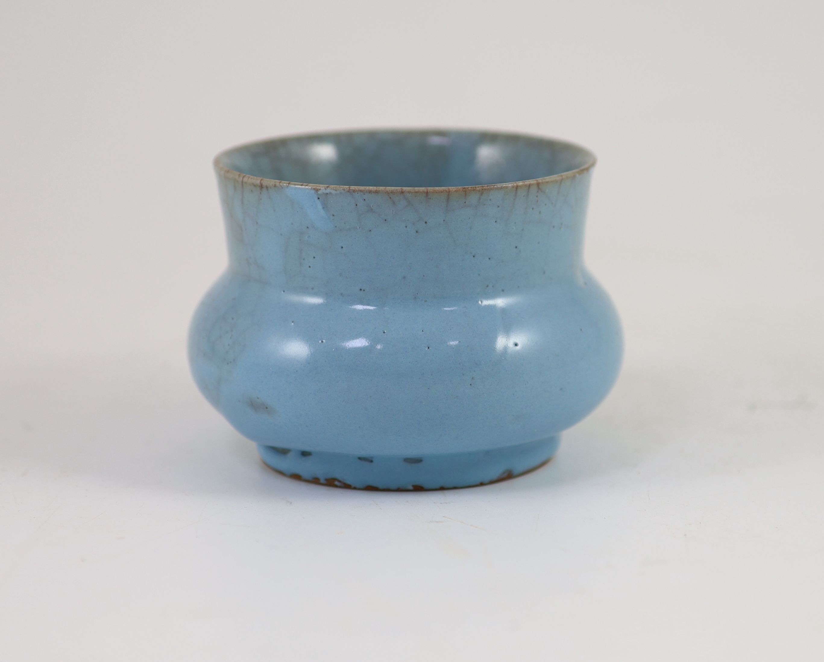 A Chinese Jun type lavender blue glazed vase, zhadou, late Qing dynasty10.5 cm diameter - Image 2 of 4