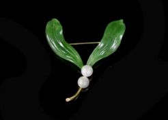 An early 20th century Austro Hungarian 18ct gold, nephrite and pearl set mistletoe brooch by