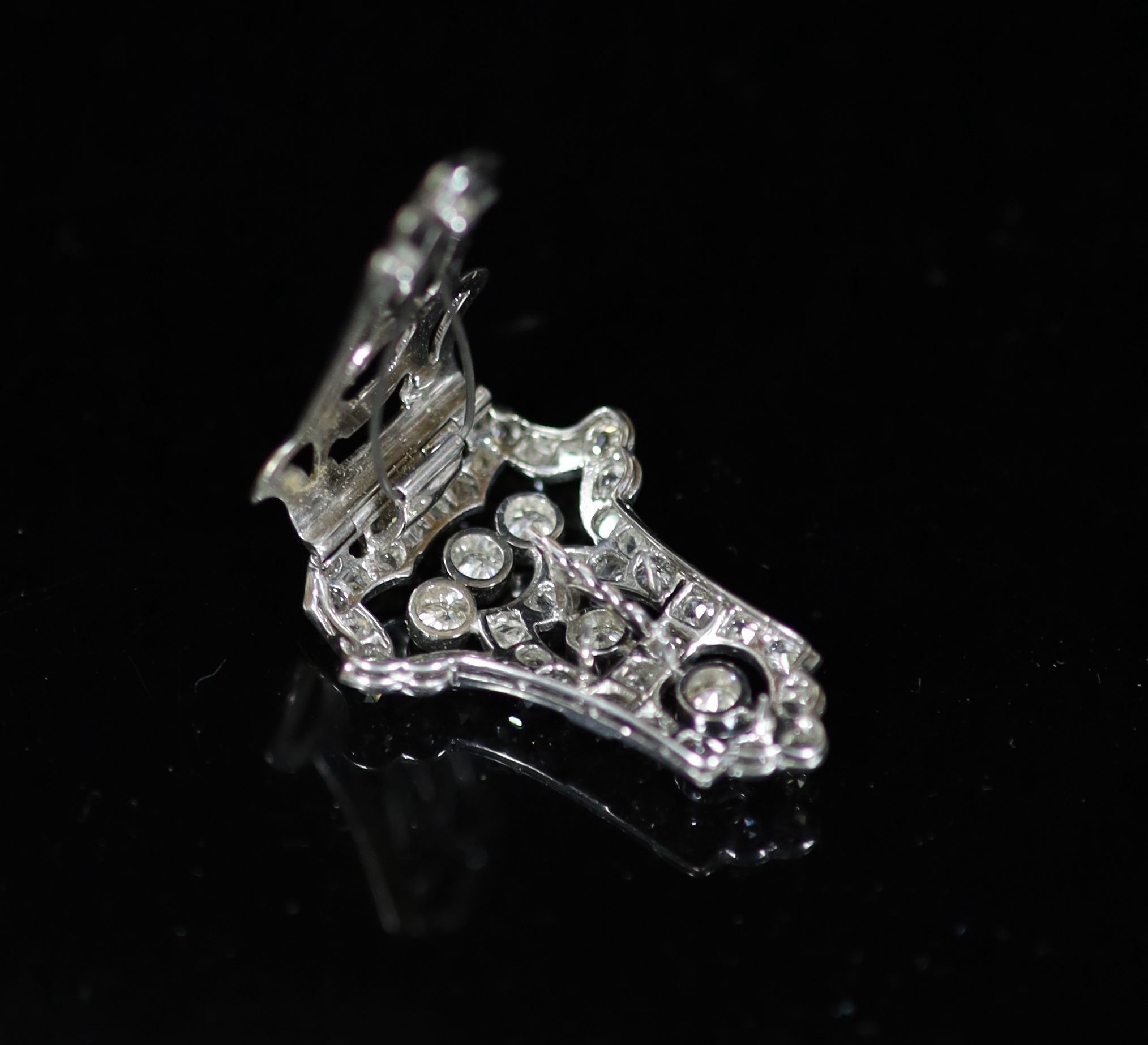 A 1920's/1930's Art Deco pierced platinum and diamond clip brooch,set with round and rose cut - Image 3 of 3