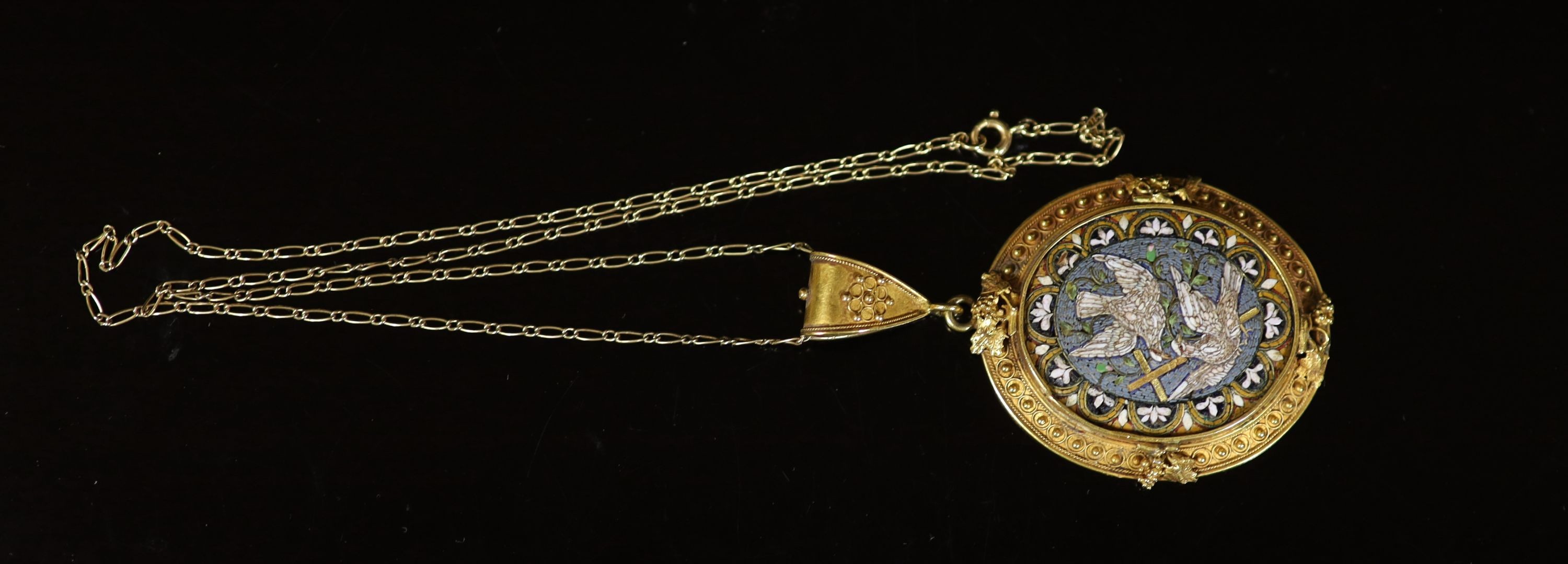 A 19th century gold and micro mosaic set oval pendant, decorated with Doves of Peace,the border - Image 3 of 4