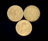 Three gold sovereigns, Victoria 1880M, good F and 1893, VF and George V 1914, edge nicks otherwise