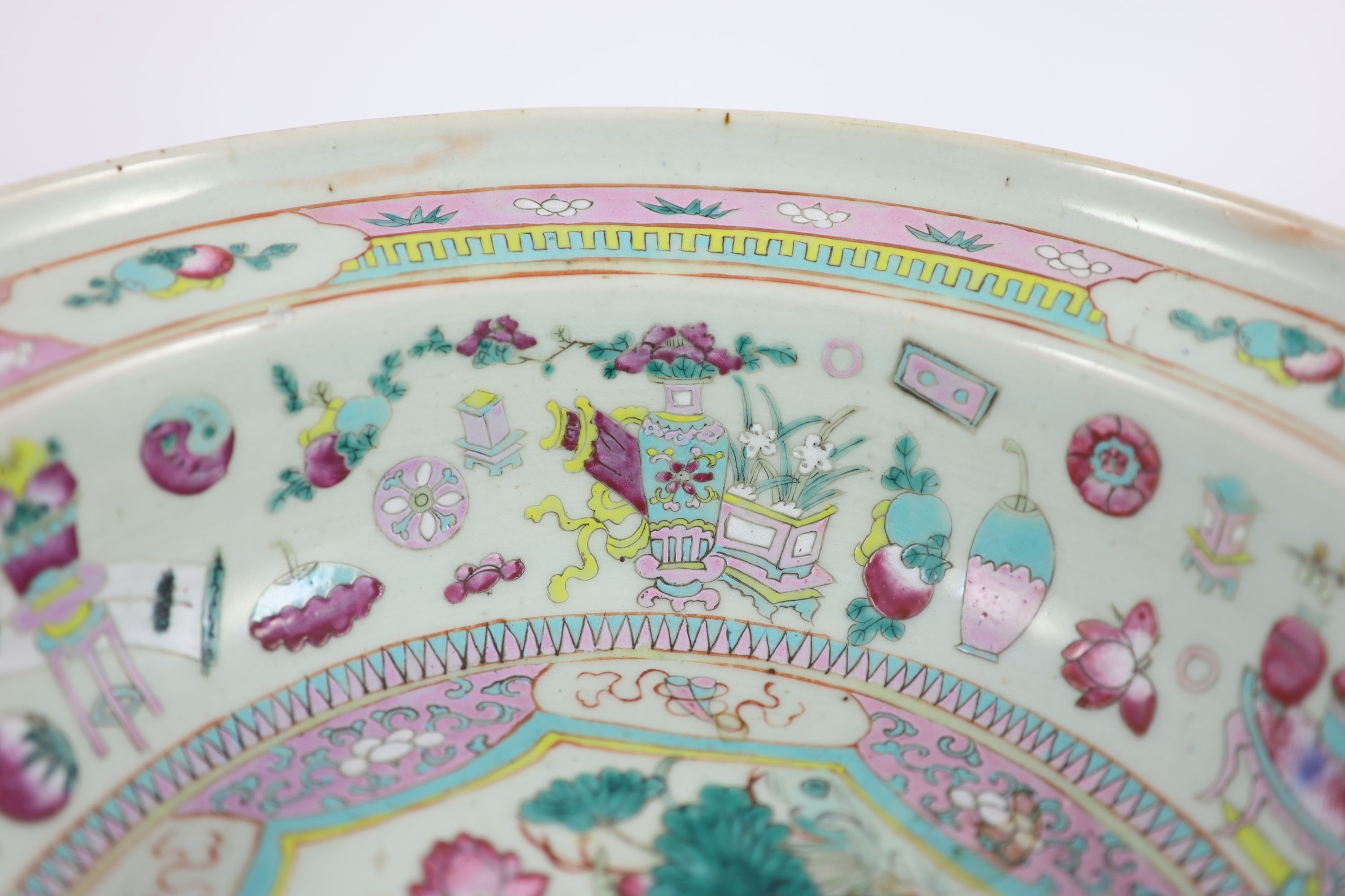 A Chinese famille rose wash basin, mid 19th century,the centre painted with mandarin ducks in a - Image 5 of 7