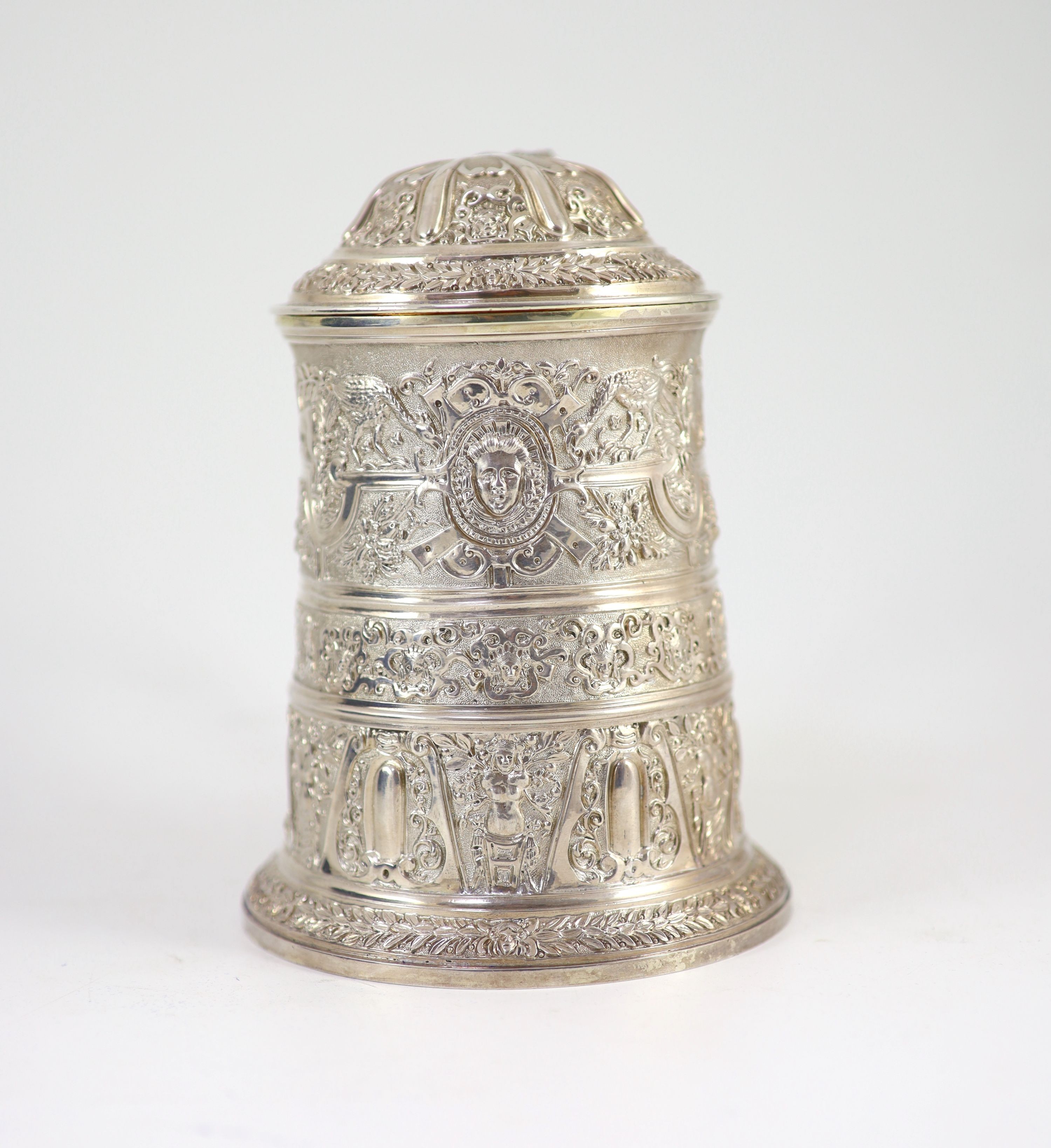 A good Victorian silver tankard, by John Samuel Hunt, (Hunt & Roskell, late Storr & Mortimer),of - Image 3 of 8