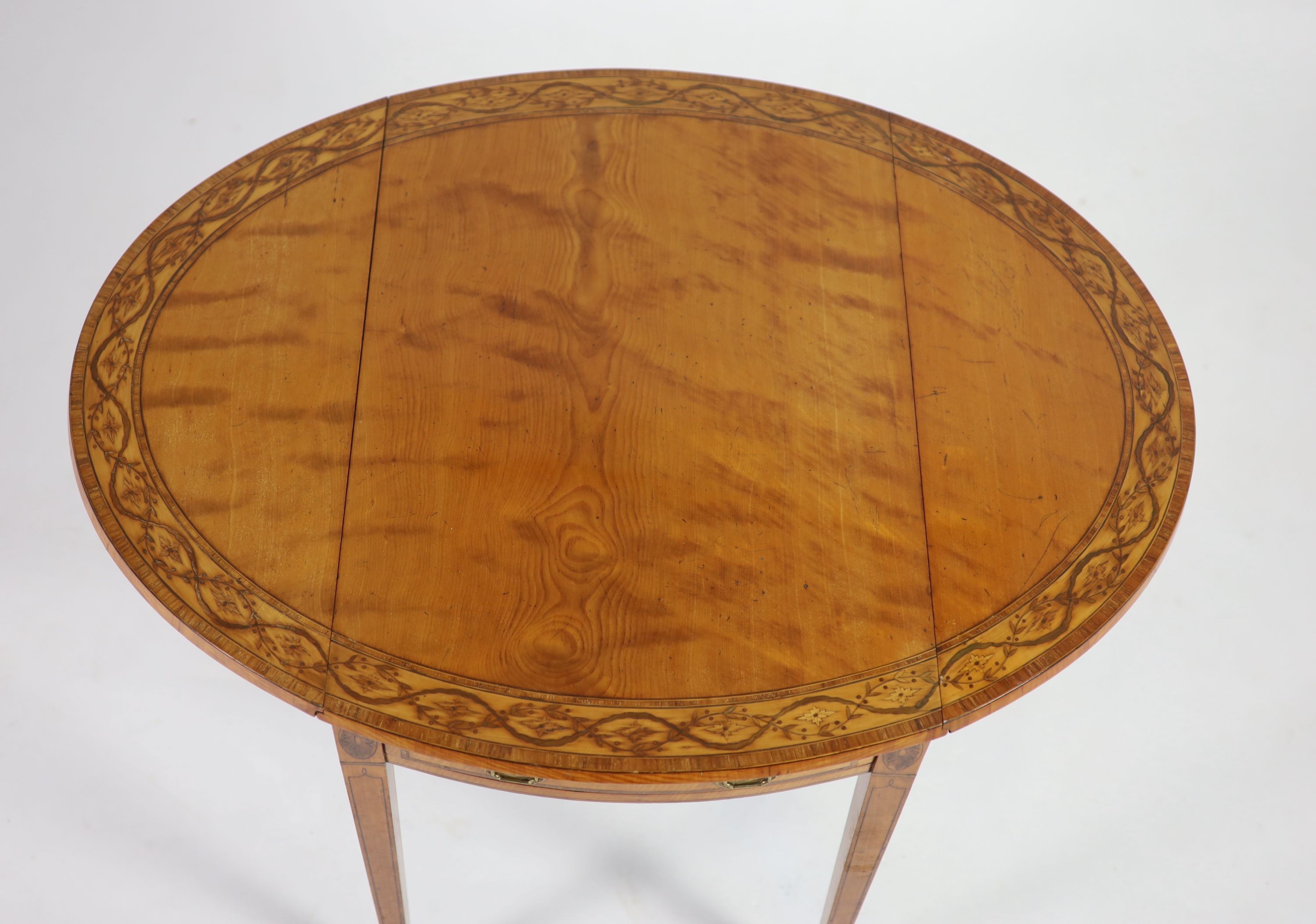 A George III Sheraton style marquetry inlaid satinwood Pembroke table,the oval top with rosewood and - Image 4 of 4