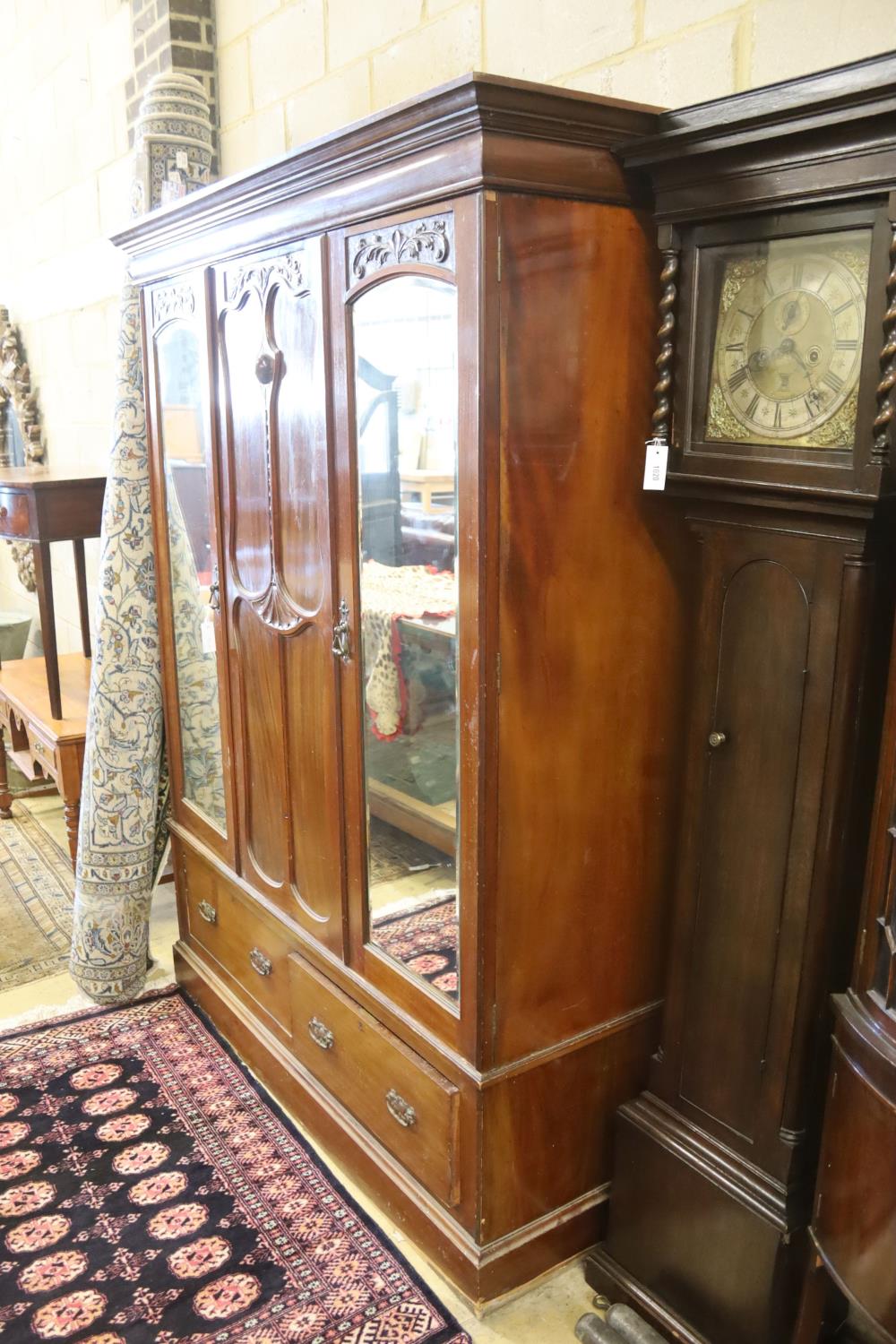 A late Victorian mahogany mirrored wardrobe, length 160cm, depth 54cm, height 210cm - Image 4 of 4