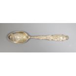 A Queen Victoria 1887 Golden Jubilee commemorative silver spoon, Birmingham, 1886, 15.8cm.