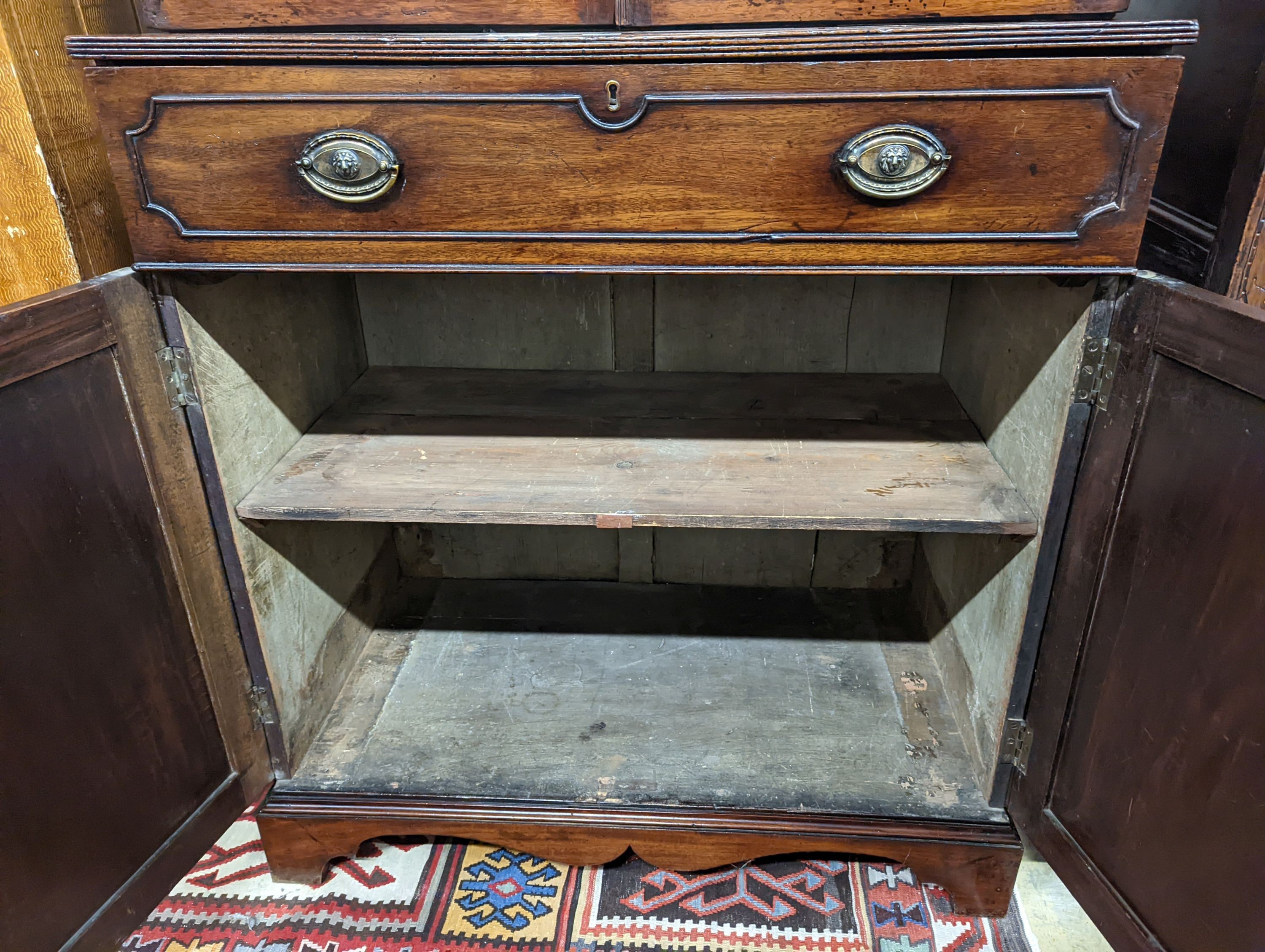 A George III mahogany secretaire bookcase, length 101cm, depth 50cm, height 203cm - Image 4 of 4